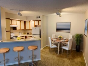 4572 Commander Dr in Orlando, FL - Building Photo - Building Photo