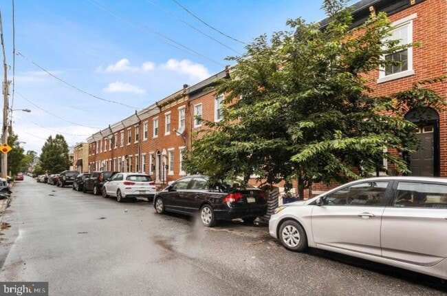 property at 2427 E Boston St