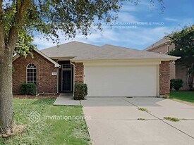 1120 Melrose Dr in Burleson, TX - Building Photo