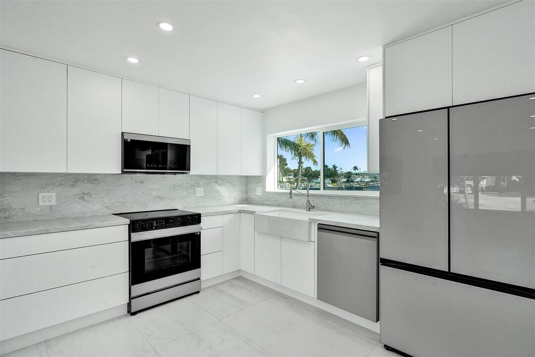 1960 SE 5th Ct in Pompano Beach, FL - Building Photo