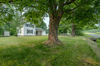 4158 Comstock Rd in Penn Yan, NY - Building Photo - Building Photo