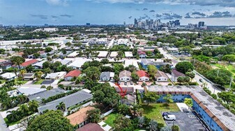 711 NE 14th St in Fort Lauderdale, FL - Building Photo
