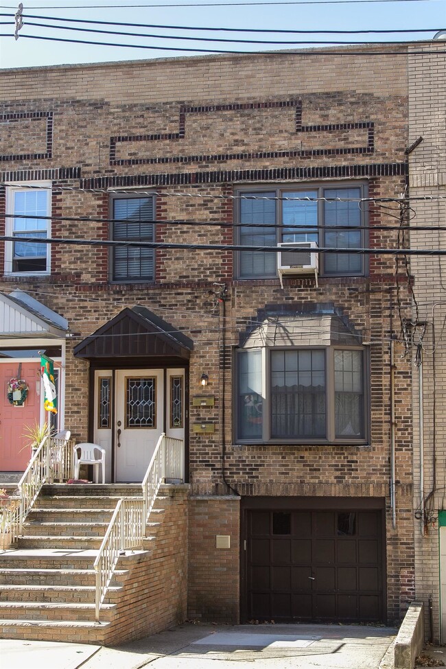 property at 154 W 29th St