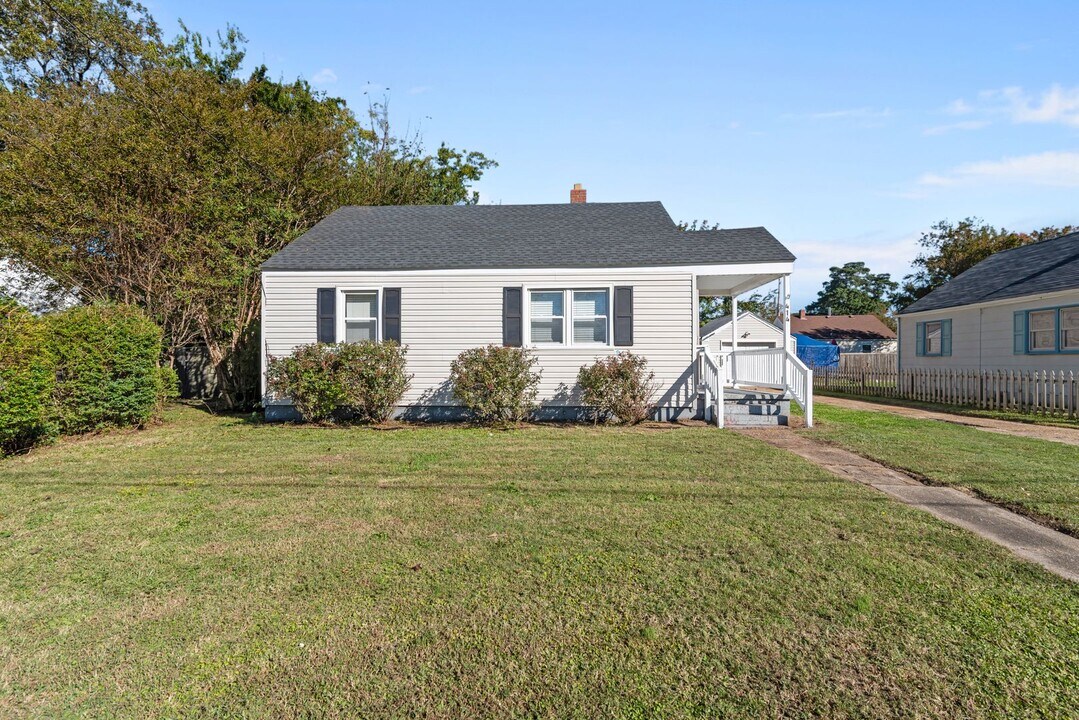 414 San Antonio Blvd in Norfolk, VA - Building Photo
