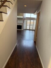 8180 Manitoba St in Los Angeles, CA - Building Photo - Building Photo