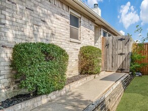1009 Savage Dr in Denton, TX - Building Photo - Building Photo