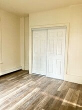 32 Crescent St in Ansonia, CT - Building Photo - Building Photo