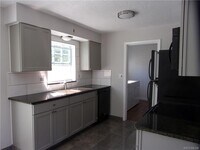 227 S Jefferson St photo'