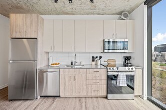 820 N Cleveland Ave in Chicago, IL - Foto de edificio - Building Photo