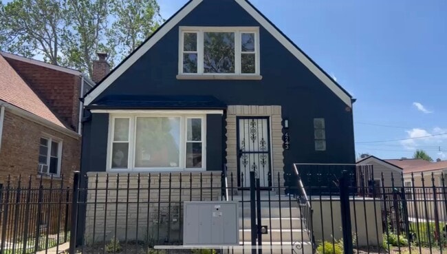 property at 4243 W Haddon Ave