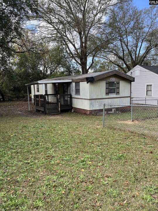 415 Greenwood Rd in West Columbia, SC - Building Photo