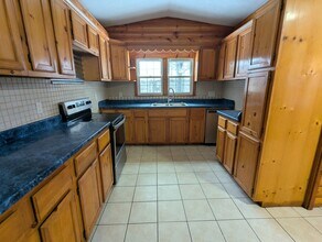 173 Lacy Hollow Rd in Elizabethton, TN - Foto de edificio - Building Photo