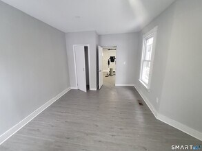 11 Ridgewood St in Waterbury, CT - Building Photo - Building Photo