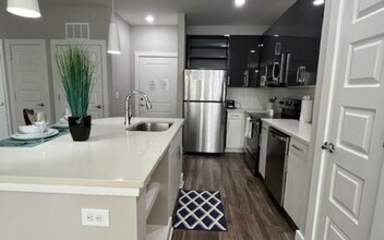 1160 Johnson Ferry Rd NE in Atlanta, GA - Building Photo - Building Photo