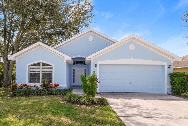 property at 1195 Lake Pl Ct