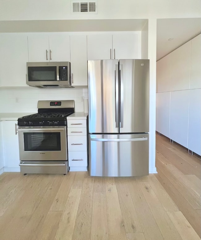 property at 2924 Rowena Ave
