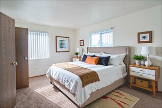 Martin Estates Apartments in Shelbyville, IN - Foto de edificio - Building Photo
