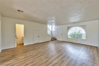 1201 Bourbon St in Pahrump, NV - Building Photo - Building Photo