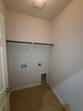 9329 Turtle Pass in Fort Worth, TX - Foto de edificio - Building Photo
