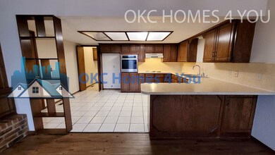 1113 Summerton Pl in Yukon, OK - Building Photo - Building Photo
