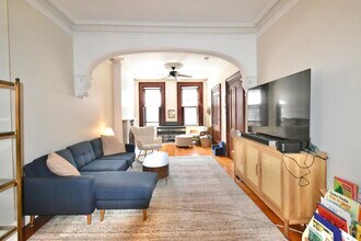 214 8th St in Jersey City, NJ - Building Photo - Building Photo