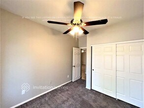 15147 N 137th Ln, Unit 111 in Surprise, AZ - Foto de edificio - Building Photo
