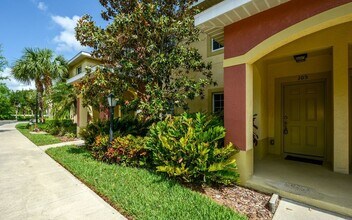 3715 45th Terrace W in Bradenton, FL - Building Photo - Building Photo