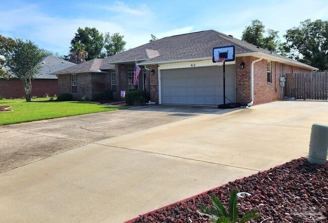912 Wine Pointe Dr in Pensacola, FL - Building Photo - Building Photo