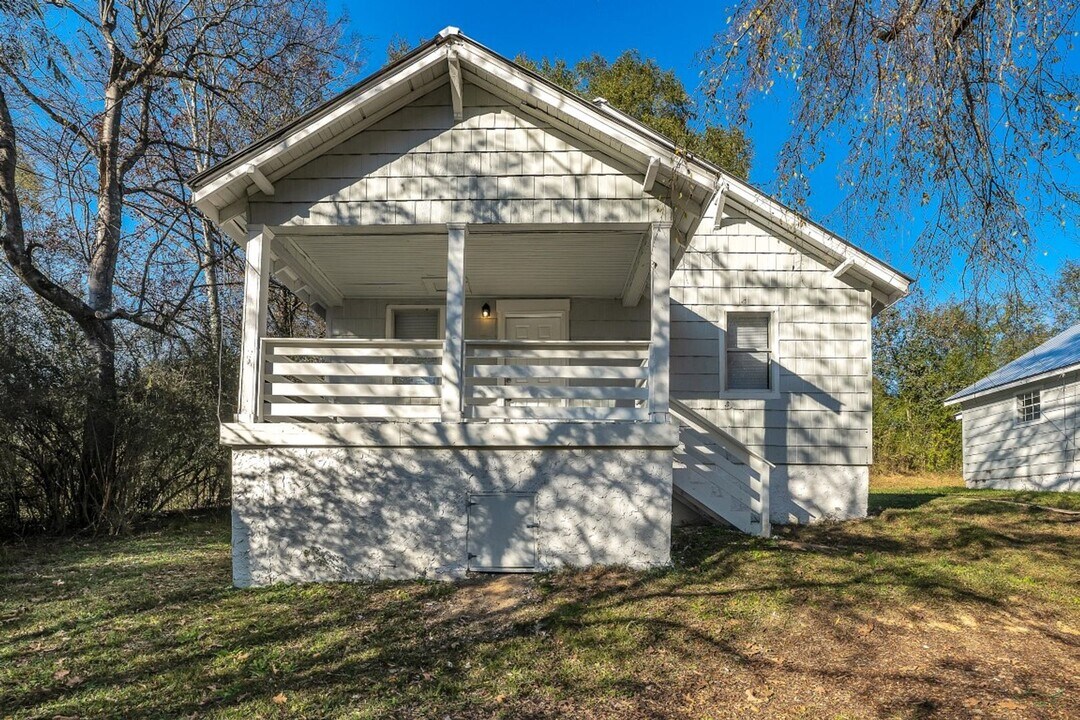 908 D St in Jasper, AL - Building Photo