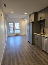 350-3350 Livingston Common NE in Calgary, AB - Building Photo - Building Photo