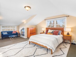 3044 NE 53rd Ave in Portland, OR - Foto de edificio - Building Photo