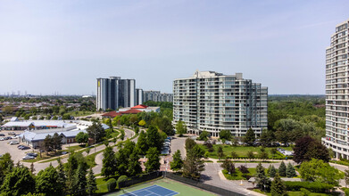 Rowntree Towers in Toronto, ON - Building Photo - Building Photo