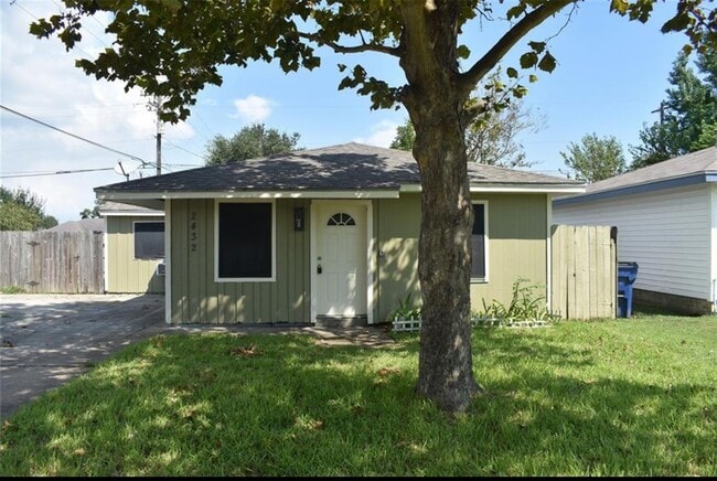 2432 38th Ave N in Texas City, TX - Building Photo - Building Photo