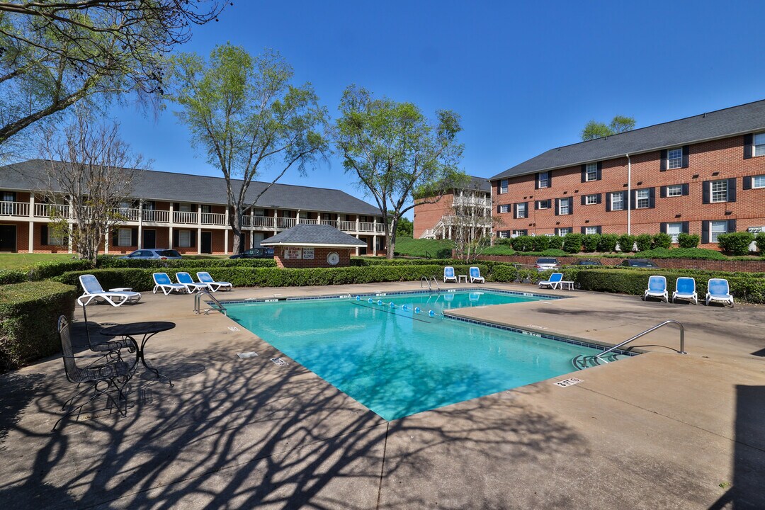 Riverbank Commons in Clemson, SC - Building Photo
