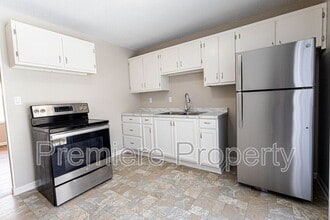 1301 N Arrowhead Ridge in Independence, MO - Building Photo - Building Photo