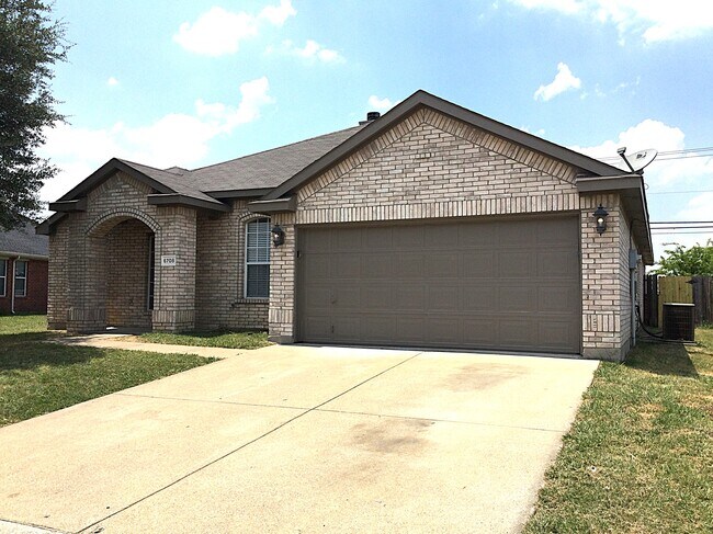 property at 6708 Lake Jackson Dr