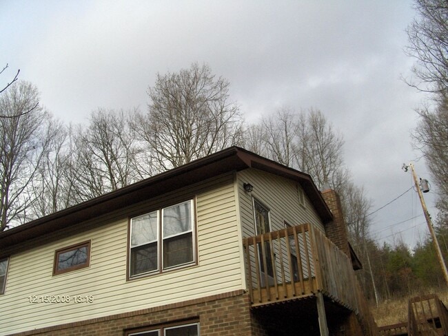 property at 2372 Mash Run Rd
