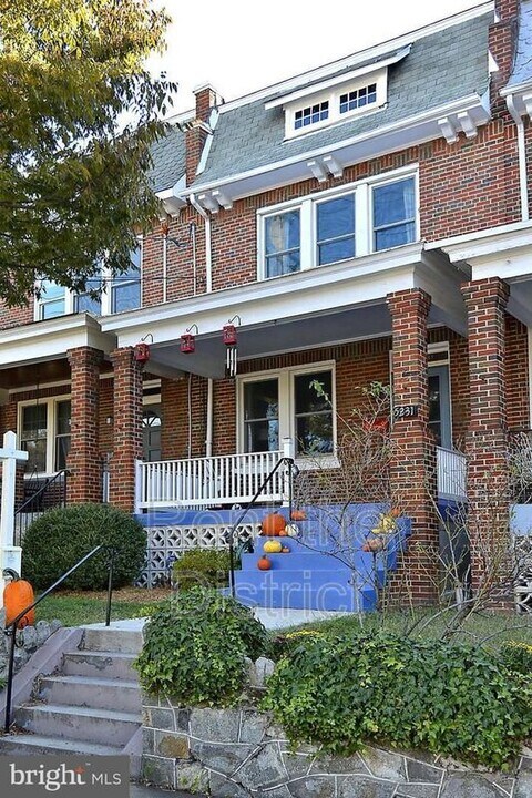 5231 Kansas Ave NW in Washington, DC - Building Photo