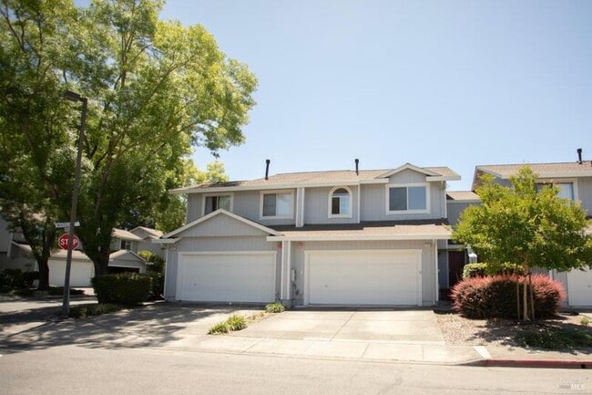 property at 1549 Monarch Pl