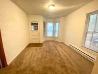 109 14th St S, Unit upper photo'