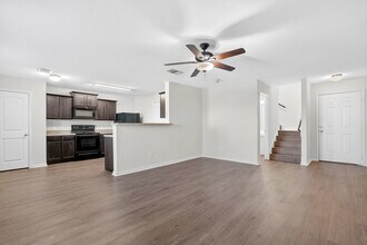 308 Yearwood Ln in Jarrell, TX - Building Photo - Building Photo