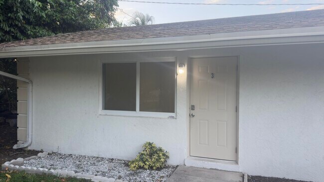 4683 Hairland Dr in West Palm Beach, FL - Building Photo - Building Photo