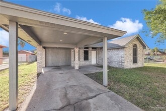 21 Camelot Dr in Mission, TX - Building Photo - Building Photo