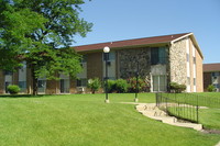 Nordica Apartments in Niles, IL - Building Photo - Building Photo