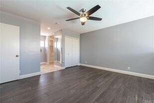 5300 Fairview Blvd, Unit 12 in Los Angeles, CA - Building Photo