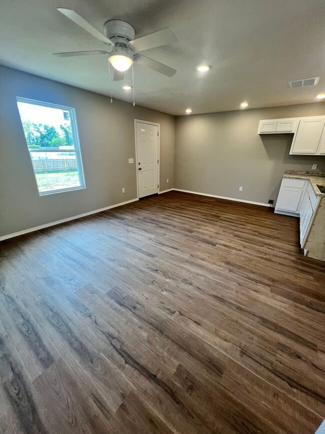 property at 678 E Garfield St