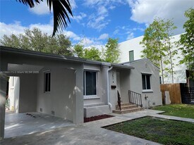 251 NW 41st St in Miami, FL - Building Photo