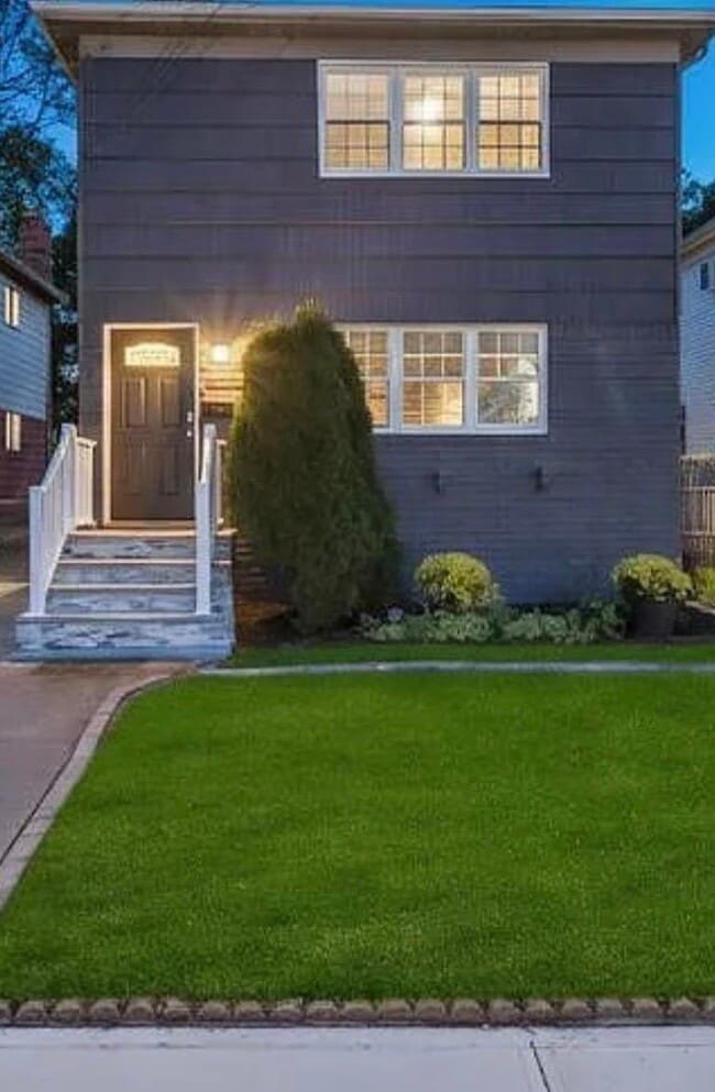 property at 213-16 102nd Ave