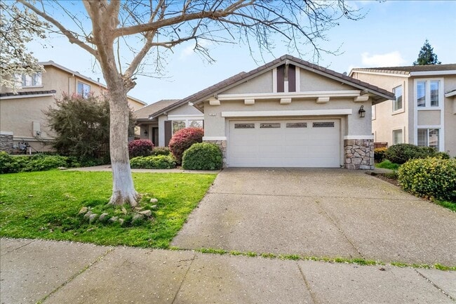 property at 1073 Huntly Dr