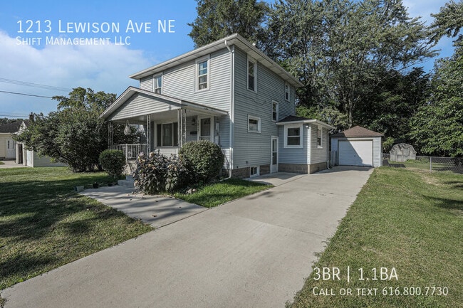 1213 Lewison Ave NE in Grand Rapids, MI - Building Photo - Building Photo